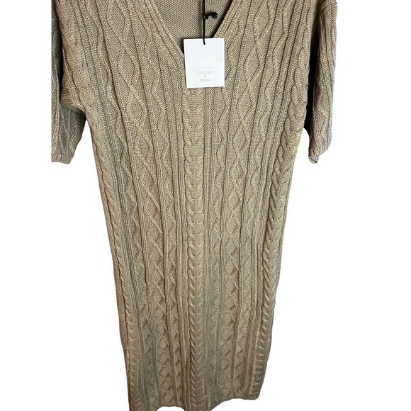 Two Very J Short Sleeve V Neck Cable Knit Sweater Dress - Picture 4 of 15